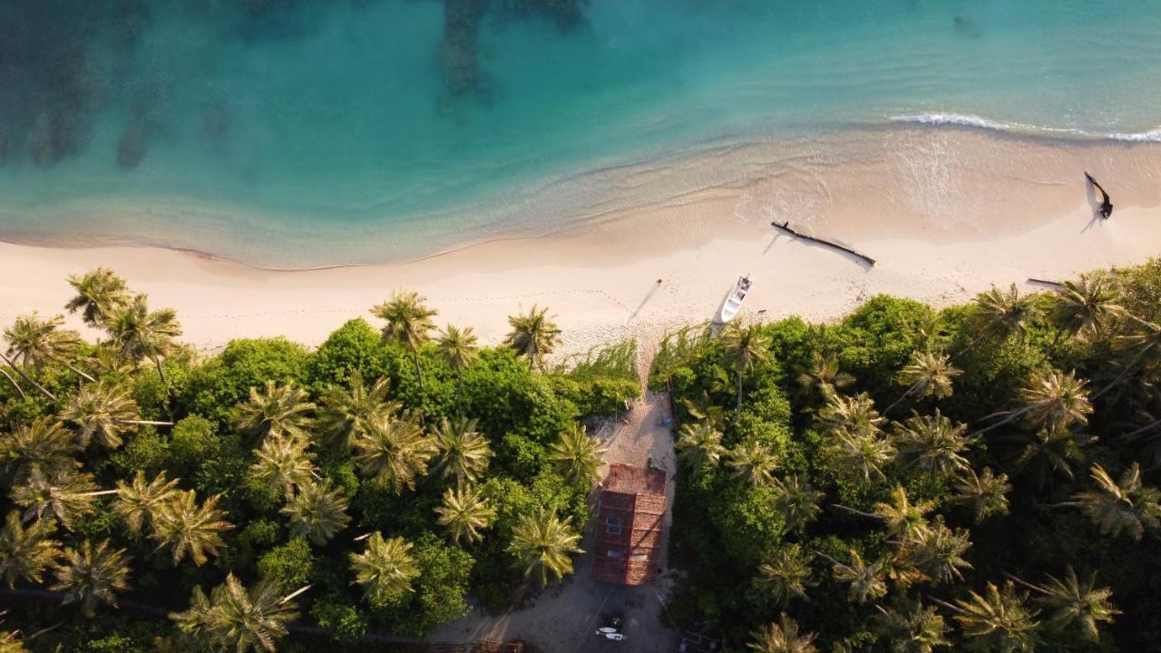 Pinang Island - Private Island Sea View Bungalows Singkil  Exterior foto