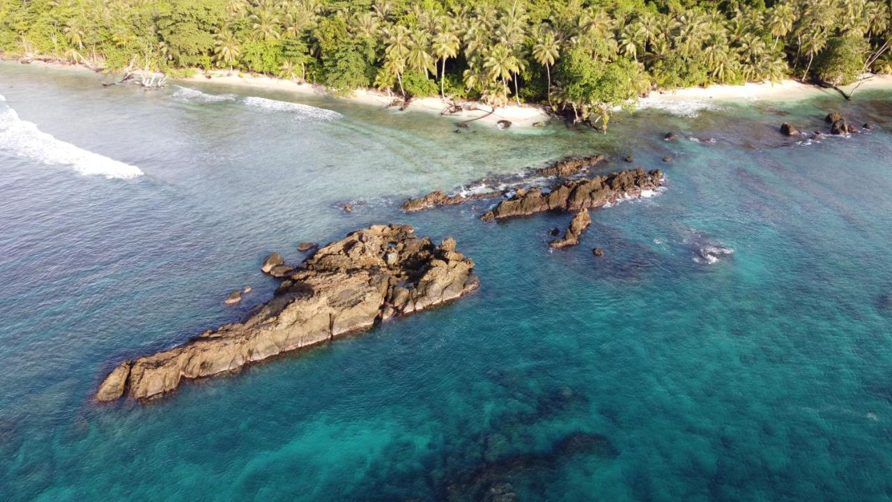 Pinang Island - Private Island Sea View Bungalows Singkil  Exterior foto