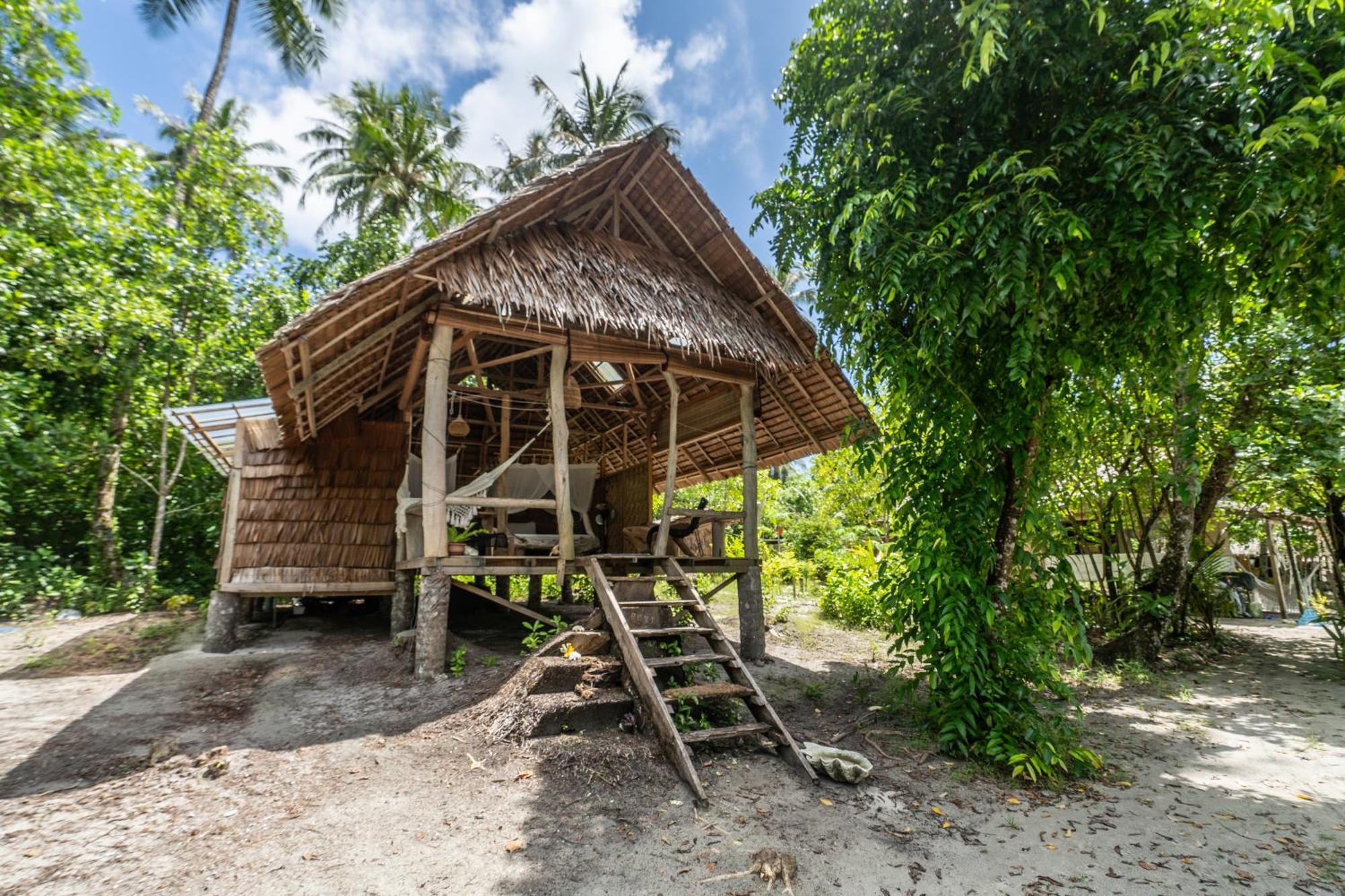 Pinang Island - Private Island Sea View Bungalows Singkil  Exterior foto